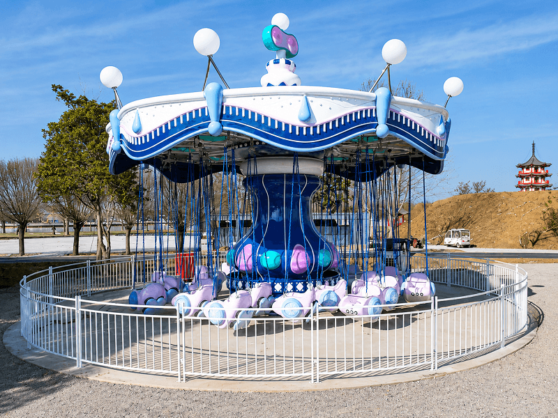 Elf-themed Flying Chair Ride